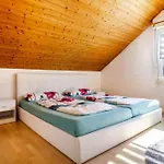 Georg Apartment